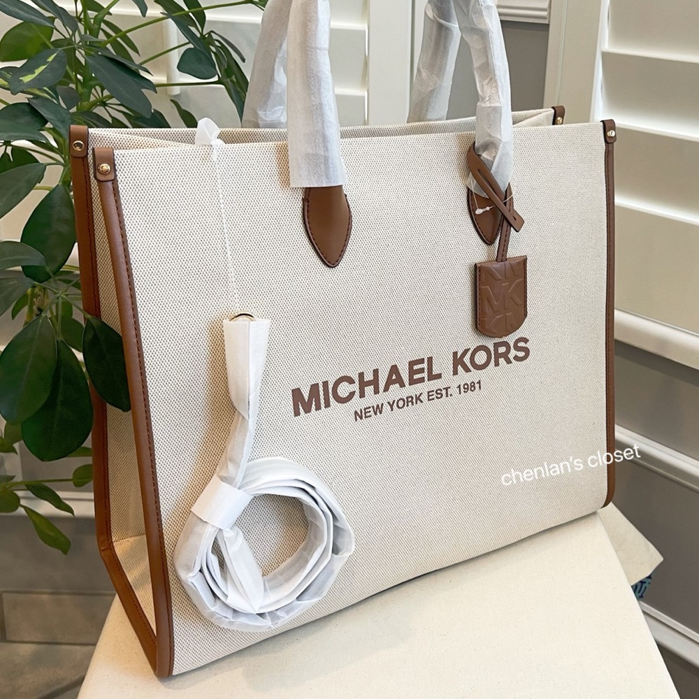 💥NeW! Michael Kors LG Mirella Tote - Picture 3 of 10